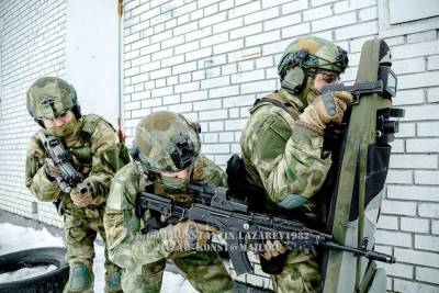 Csütörtök esti pew pew 